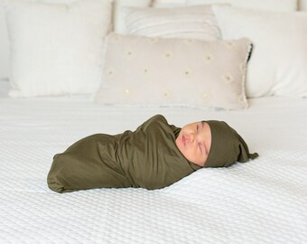 hunter green swaddle