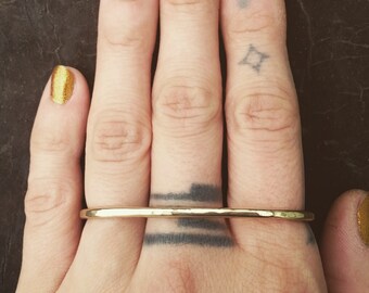 Drie vinger ring boksbeugels eenvoudige laag ring statement bar ring boho ring messing ring one size fits all ring messing bar ring grote bar