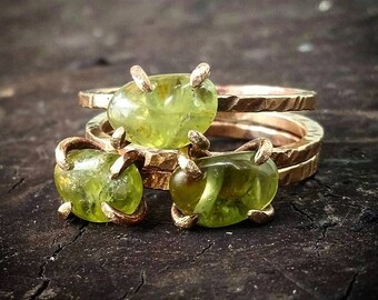 Raw Stone Ring Set of 3 Raw Peridot Ring Rough Stone Ring Set of Three Tumbled Peridot Raw Stacking Rings Organic Stacking Rings August Ring