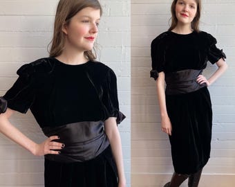 1980s 80s Black Velvet Wiggle Dress with Ribbon Details - Medium