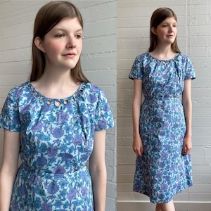 1960s 60s Blue and Purple Floral Tea-Length Dress - Medium