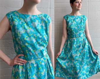 1960s 60s Saks Fifth Avenue Blue Tulip Print Silk Blend Sheath Dress - Medium