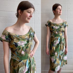 1950s 50s Unlabelled Ceil Chapman Rose Floral Print Wiggle Dress - Medium