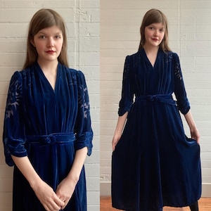1930s 30s Blue Velvet Burnout Dress with Matching Belt - Large