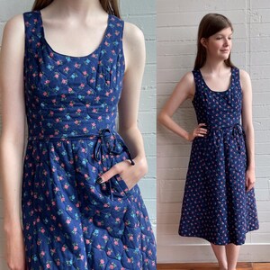 1970s 70s Lanz Quilted Navy Dress with Floral Pattern - Small