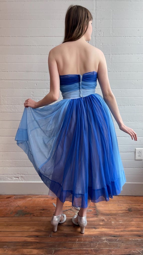 1950s 50s Blue Ombr Sleeveless Dress with Full Gathered Skirt - XS
