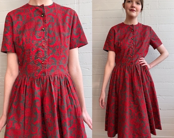 1950s 50s Red and Gray Paisley Cotton Day Dress - Medium