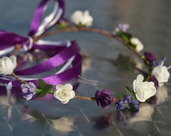 Couronne de fleurs bohème blanche et violette mariage communion festival médiéval baptême coiffure