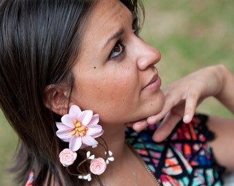 Paire de boucles d'oreilles florales modèle "Rose"