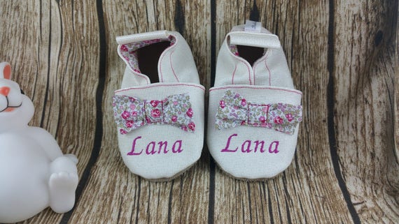 Soft leather slippers, imitation leather, baby slipper, boy slipper, girl slipper, child slipper, personalized slipper, sewn knots