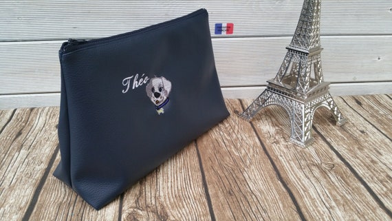 Toilet bag faux leather 25 x 17, man, embroidered, personalized.