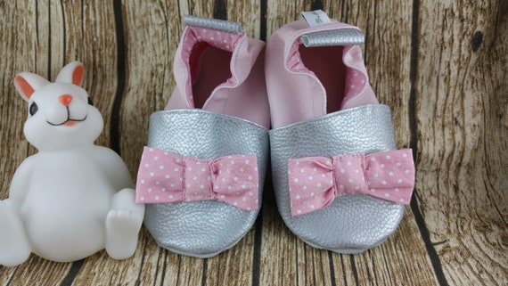 Soft slippers pink knot with white polka dots