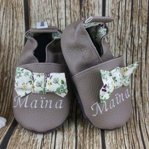 Soft leather slippers, imitation leather, baby slipper, boy slipper, girl slipper, child slipper, personalized slipper, sewn bows