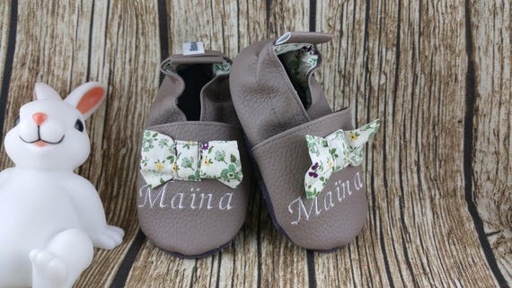 Soft leather slippers, imitation leather, baby slipper, boy slipper, girl slipper, child slipper, personalized slipper, sewn bows