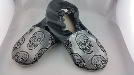 Soft leather slippers, faux leather, baby slipper, boy slipper, girl slipper, child slipper, custom slipper, skull