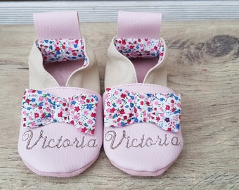 Soft leather slippers, imitation leather, baby slipper, girl slipper, child slipper, personalized slipper, limited edition sewn bows