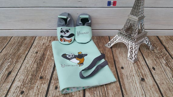 Gift to personalize: slippers and protects health record, panda, kungfu birth.