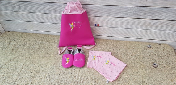 Set consisting of a maternal backpack, a canteen towel duo and a pair of soft slippers