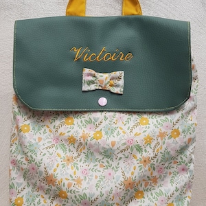 Sac à dos crèche / maternelle simili cuir et coton fleuri édition limitée Noor noeud, fermeture par cordon, personnalisé et brodé