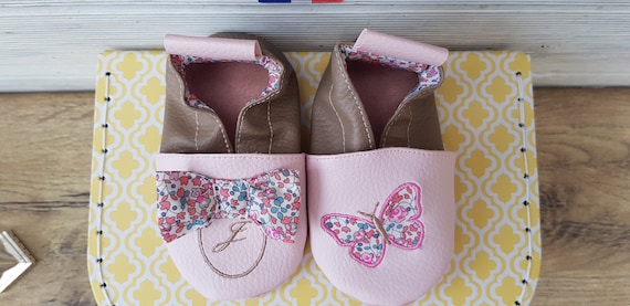 Chaussons bébé en cuir souple et liberty motif étoile personnalisables