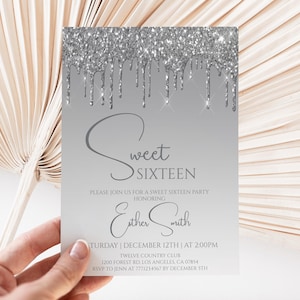 Könnte beinhalten: Eine rechteckige Einladungskarte mit einem silbernen Glitzer-Tropfeffekt am oberen Rand auf einem hellgrauen Hintergrund mit Farbverlauf. Der Text lautet Sweet SIXTEEN, PLEASE JOIN US FOR A SWEET SIXTEEN PARTY HONORING Esther Smith, SATURDAY | DECEMBER 12TH | AT 2:00PM, TWELVE COUNTRY CLUB, 1200 FOREST RD, LOS ANGELES, CA 07854, RSVP TO JENN AT 7771234567 BY DECEMBER 5TH.