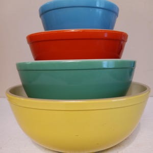 Vintage Pyrex Primary Colors Nesting Mixing Bowls Set of 4 - 401, 402, 403, 404
