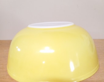 Pyrex vintage primary color yellow nesting bowl 404