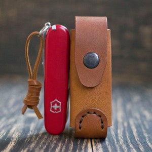 Personalized leather knife sheath, Case for Victorinox EcoLine 91 мм Climber, Leather Pocket Knife cover, Engraved gift