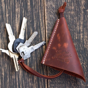 Leather key holder, Leather keychain, Personalized gift, Key organizer