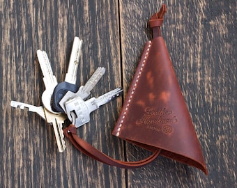 Leather key holder, Leather keychain, Personalized gift, Key organizer