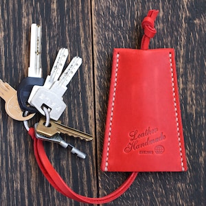 Leather key holder, Leather key pouch, Leather keychain, Key case cover, Personalized gift