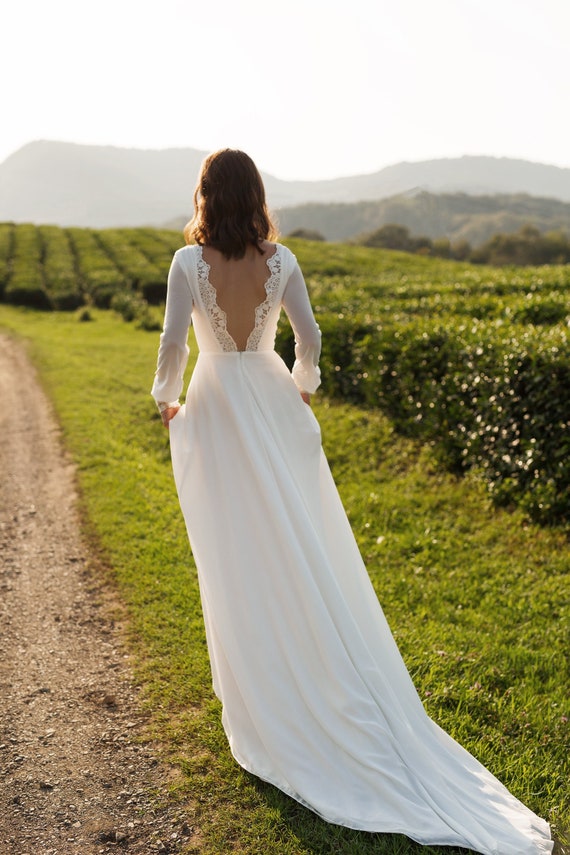 Double V Neck Cold Shoulder Flowy Chiffon Outdoor Wedding Dress