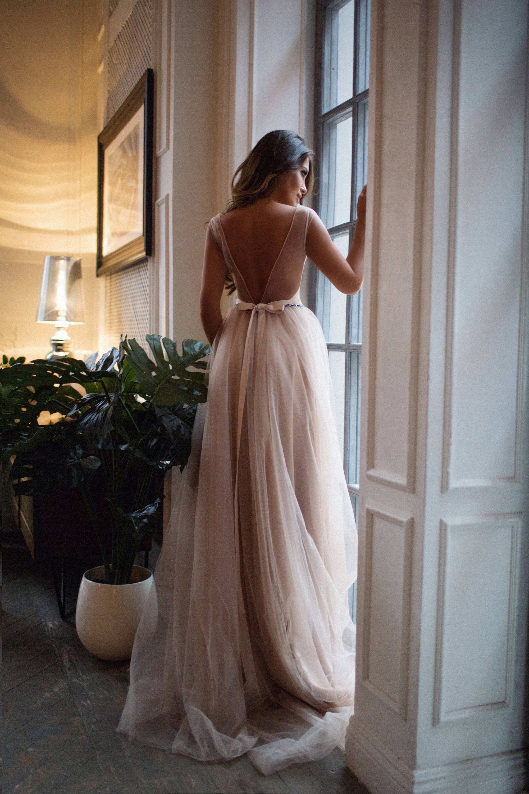 v shape wedding dress