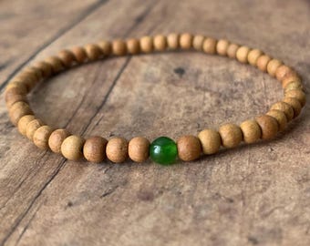 Handmade Sandalwood Bracelet with Jade Accent – Natural Wood Aromatherapy Diffuser, Stretch Jewelry, Unisex Bracelet