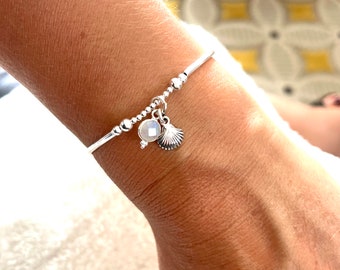 Women's bracelet in 925 silver, shell charm and moonstone charm