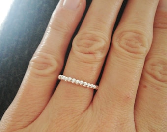 Women&#39;s ring in 925 silver pearls