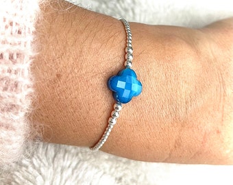 Bracelet femme en argent 925 et perle trèfle facettée bleu