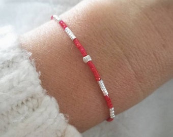Pulseira feminina em prata 925 com contas vermelhas Miyuki.