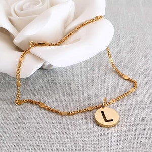Pulsera iniciales acero inoxidable carta deseada personalizable en embalaje de regalo regalo personalizado, delicado y minimalista