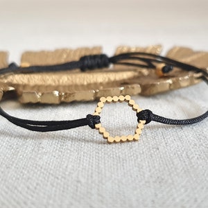 Pulsera hexagonal de acero inoxidable en paquete de regalo, delicada y delicada en el color deseado, gran selección de colores, tamaño ajustable, geométrica