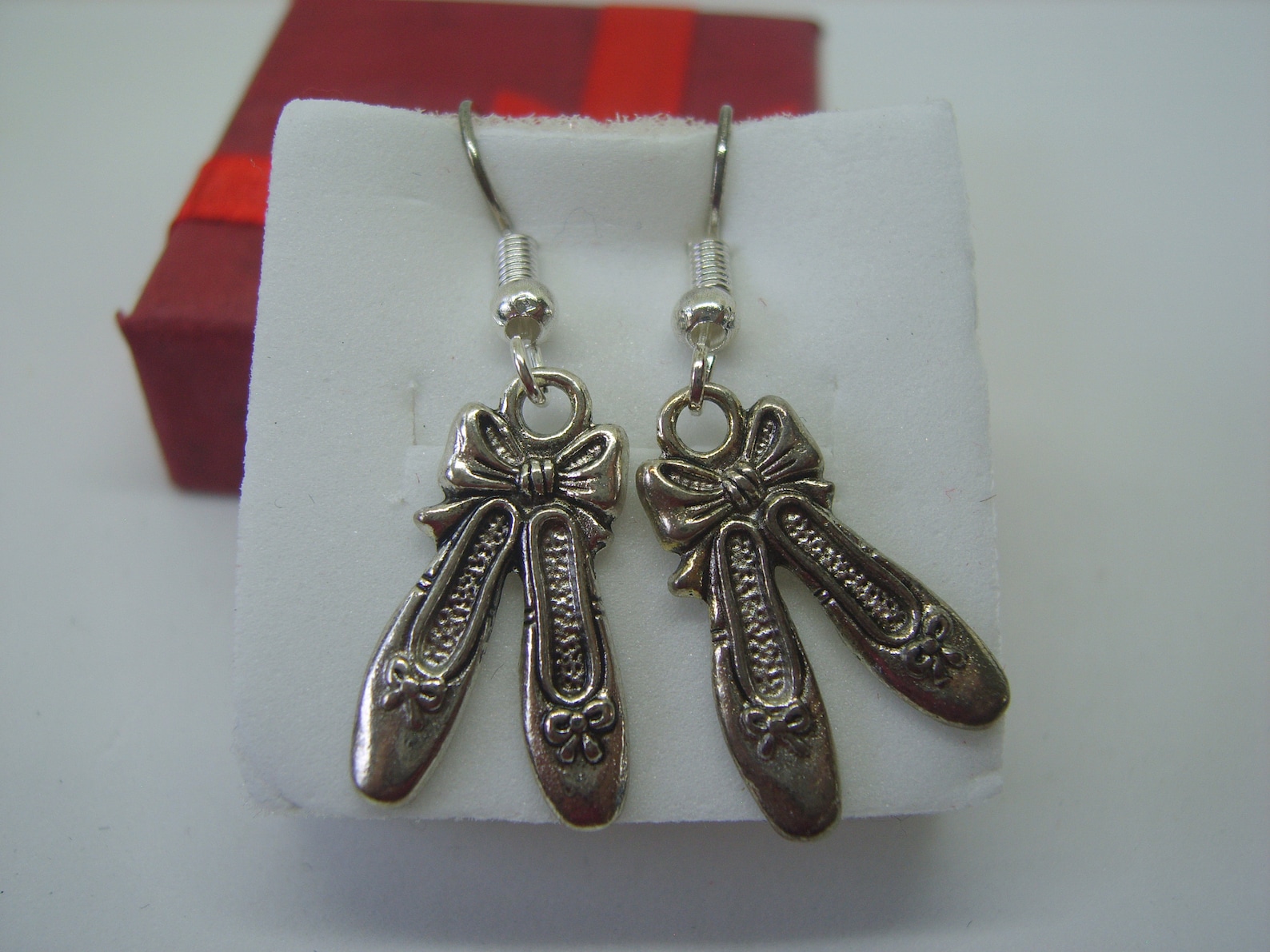 silver plated ballet shoe earrings, ballet shoe earrings, silver plated earrings