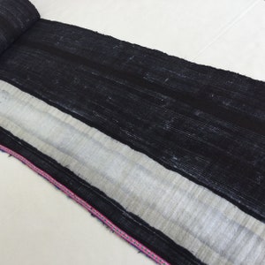 vente!!! 2.60 Mètres de long vintage Hmong Chanvre, tissu batik indigo, textile de chanvre vintage, chanvre vintage teint à la main, vieux chanvre, coureur de table (S35)