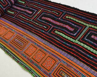 ¡Oferta! Tela batik índigo de algodón Hmong de 2,30 metros de largo, textiles de algodón vintage, camino de mesa de algodón índigo, falda Hmong de Tailandia (C6)