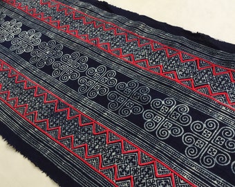 2.45 Meters Long Red line handwoven Hmong cotton Indigo Batik fabric, Vintage style cotton textiles, Table runner from Thailand(EG7)