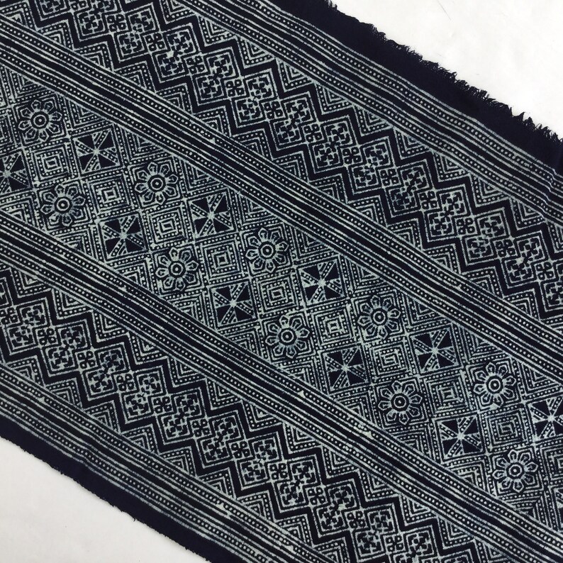 F3 Shock Price!!!! 2.50 Meters long handwoven Hmong cotton Indigo Batik fabric,vintage style cotton textiles Table runner from Thailand
