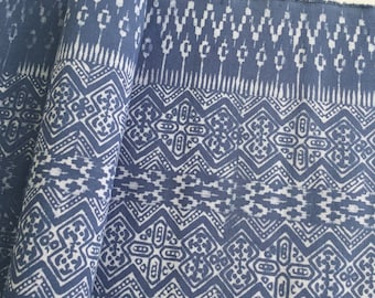 ¡Oferta! Tela batik vintage de algodón Hmong, camino de mesa, tela con bordados de la tribu Hmong de Tailandia (C20).