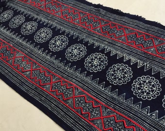 2.45 Meters Long Red line handwoven Hmong cotton Indigo Batik fabric, Vintage style cotton textiles, Table runner from Thailand(EG5)