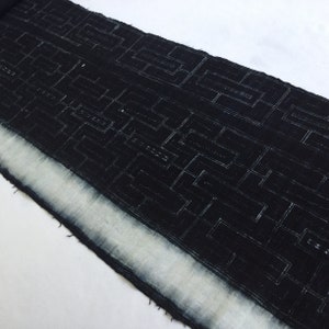 Sale!!!! 0.80 Meters long Vintage Hmong Hemp, indigo batik fabric, vintage hemp textile, hand dyed vintage hemp, old hemp, table runner(S1)