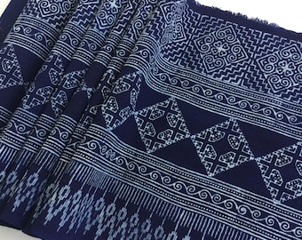 Precio de impacto! Tela batik índigo de algodón Hmong tejida a mano de 2,40 metros de largo, textiles de algodón de estilo vintage, camino de mesa de Tailandia (OT5)
