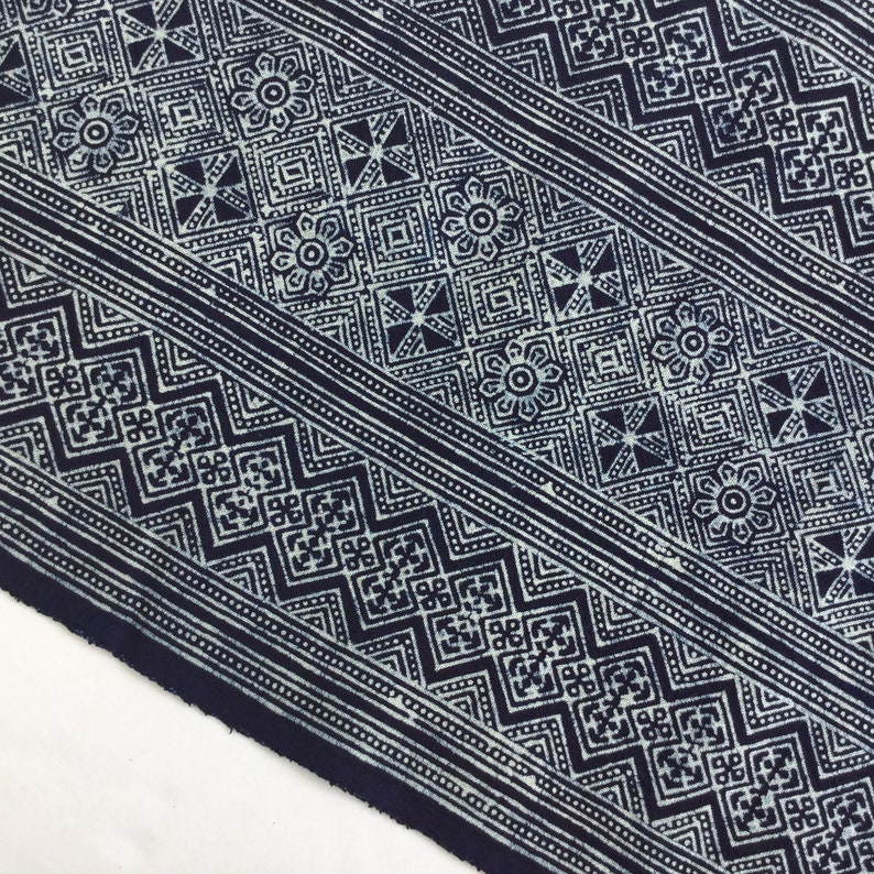 F3 Shock Price!!!! 2.50 Meters long handwoven Hmong cotton Indigo Batik fabric,vintage style cotton textiles Table runner from Thailand